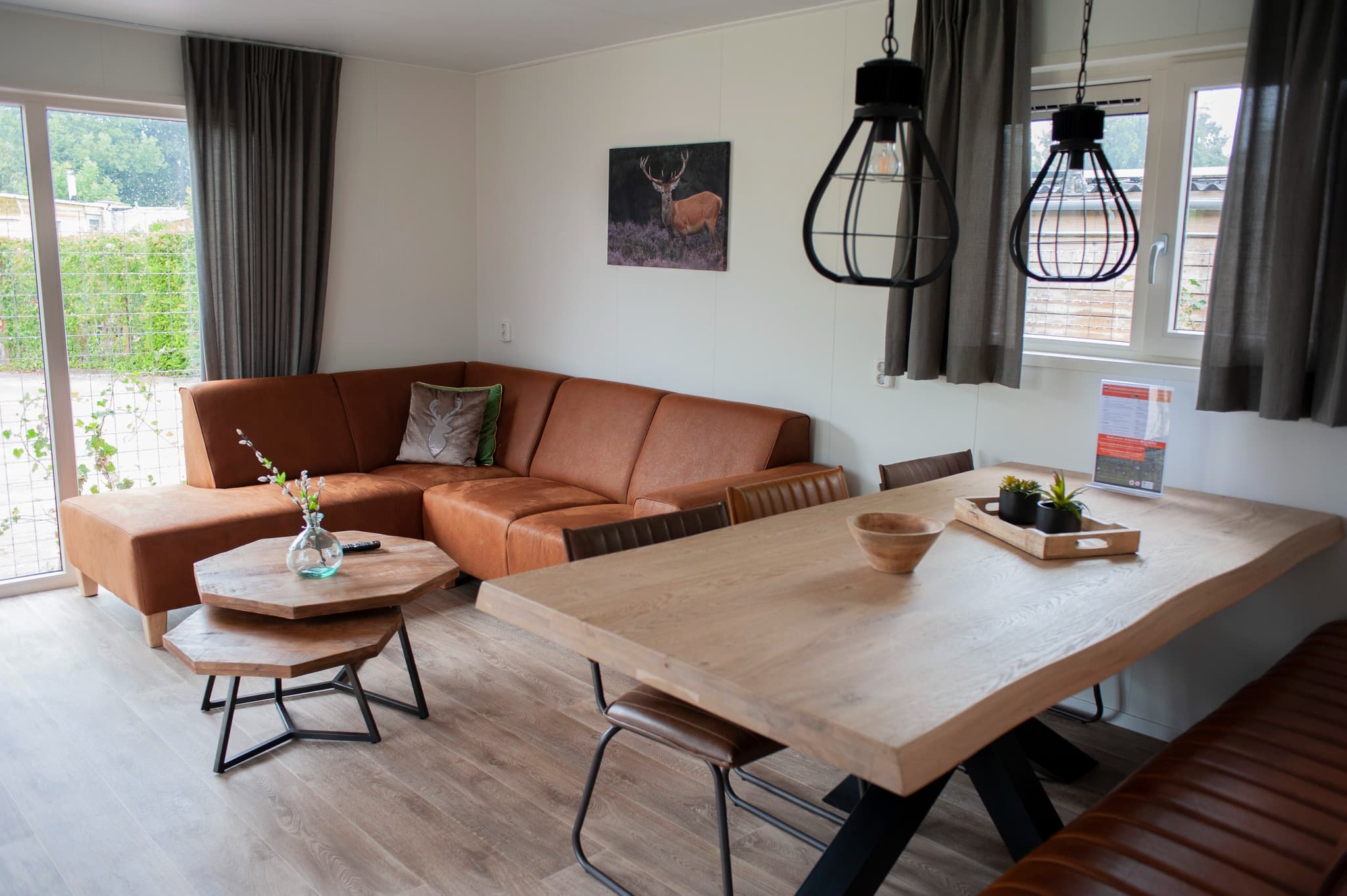 Geniet van de Veluwe vanuit deze XL lodge met privé hottub