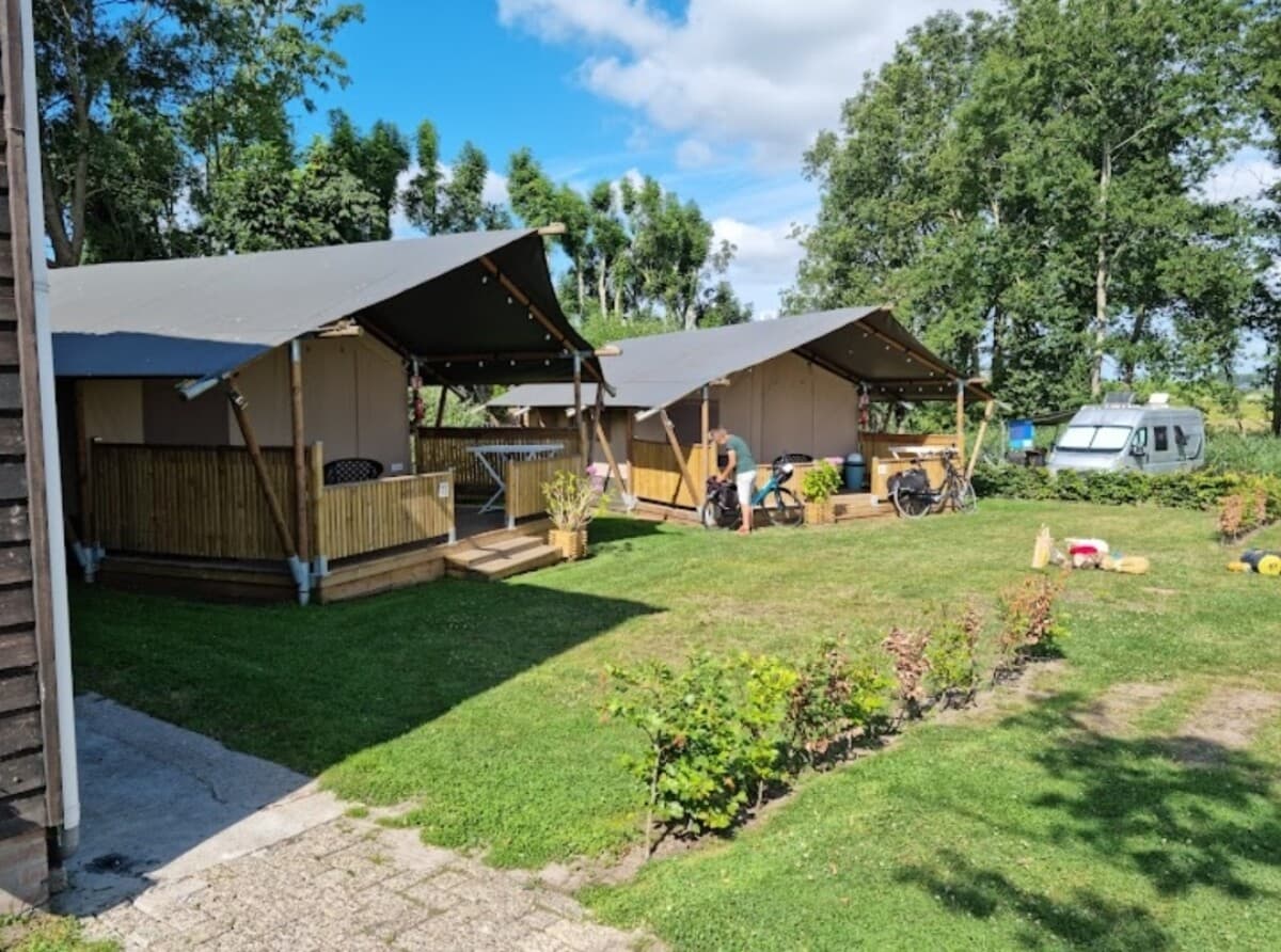 Comfortabele safari tent op Camping de Noorde, Zwartsluis